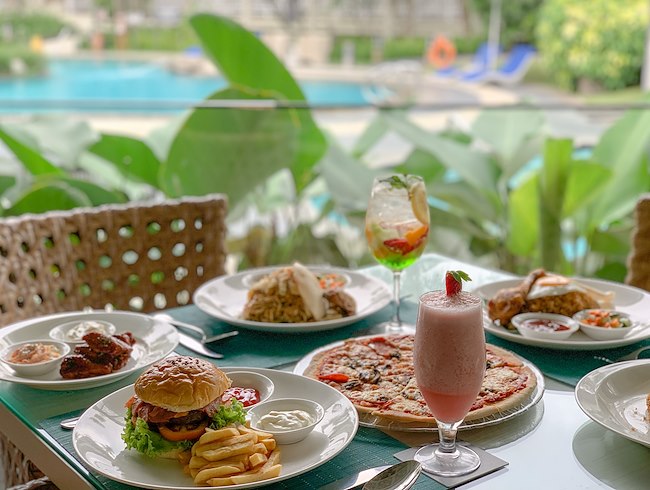 Dine & Splash